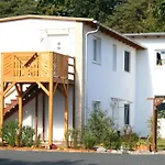 2 - Og By Interhome * زيمبين